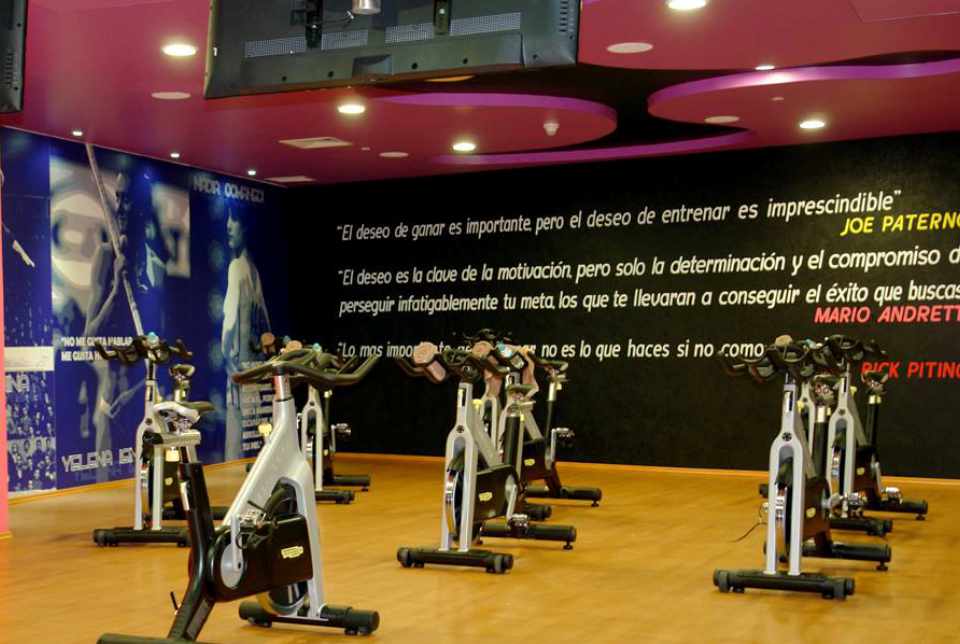 Hotel Azul Ixtapa Grand Actividades Deportivas: El gimnasio del Hotel Azul Ixtapa Grand Diseñado en un espacio de lujo y exclusividad con tecnología deportiva de vanguardia y alto rendimiento, dentro de un área de 600 m²