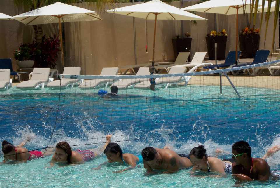 Hotel Azul Ixtapa Grand Piscinas. Aqua spinning - Aqua bike - Aqua fitness en el Hotel Azul Ixtapa Grand Natación, Deportes y juegos acuáticos