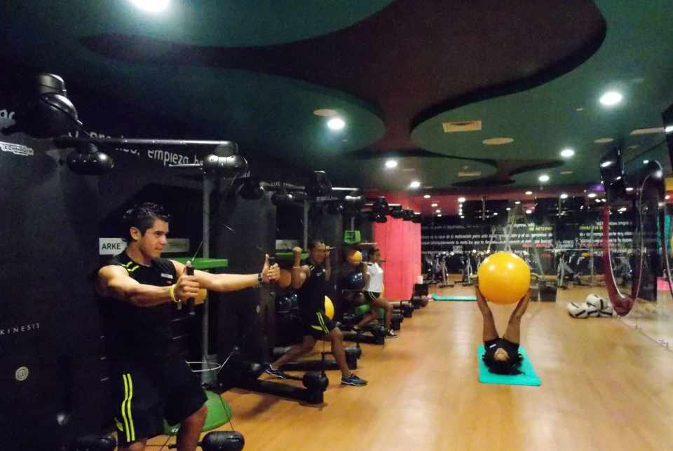 Hotel Azul Ixtapa Grand Gym: TRX Suspension Training, Pesas, Cardio en el gimnasio del Hotel Azul Ixtapa Grand