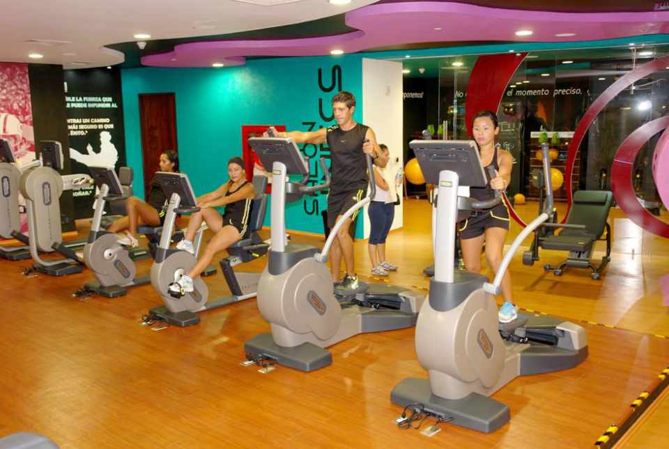 Hotel Azul Ixtapa Grand Gym: TRX Suspension Training, Pesas, Cardio en el gimnasio del Hotel Azul Ixtapa Grand