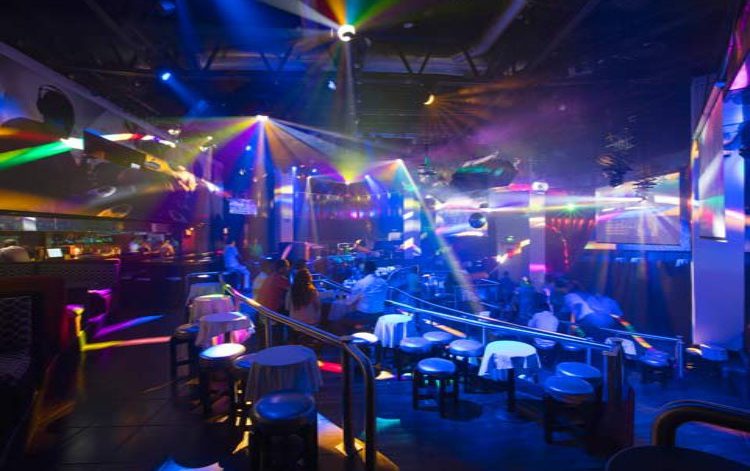 Discoteca Christine Club del Hotel Krystal Ixtapa: Disfrute de un increíble ambiente con buena música en Ixtapa Zihuatanejo